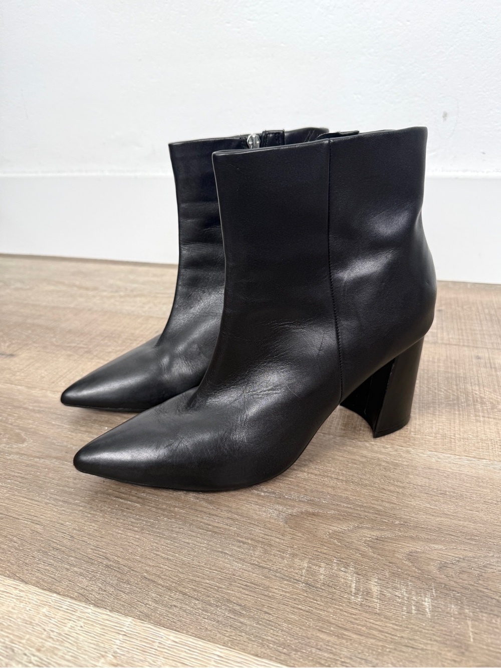 Marc Fisher Size 11 M Gaylen Black Leather Pointed Toe Ankle Boots